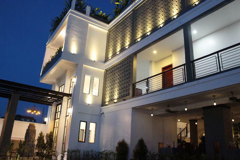 Gz Bliss D'Angkor Suites Siem Reap Buitenkant foto